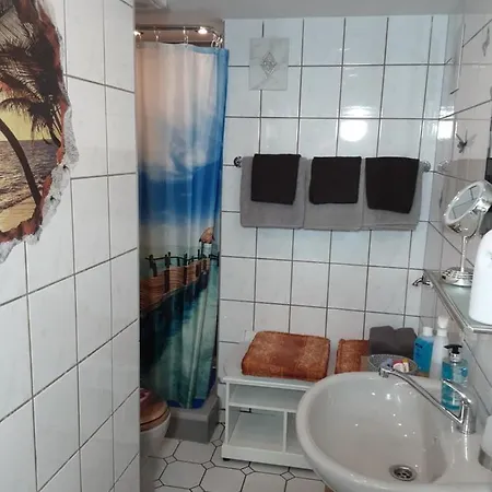 Zum Goldenen Tal Apartment *